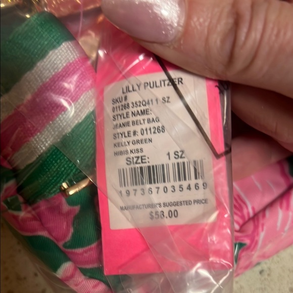 Lily Pulitzer Jeanie Belt Bag in Kelly Green/Hbis Kiss - Picture 4 of 5
